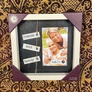 FRIENDS and family 4x6 photo frame by New View Gifts and Accessories
